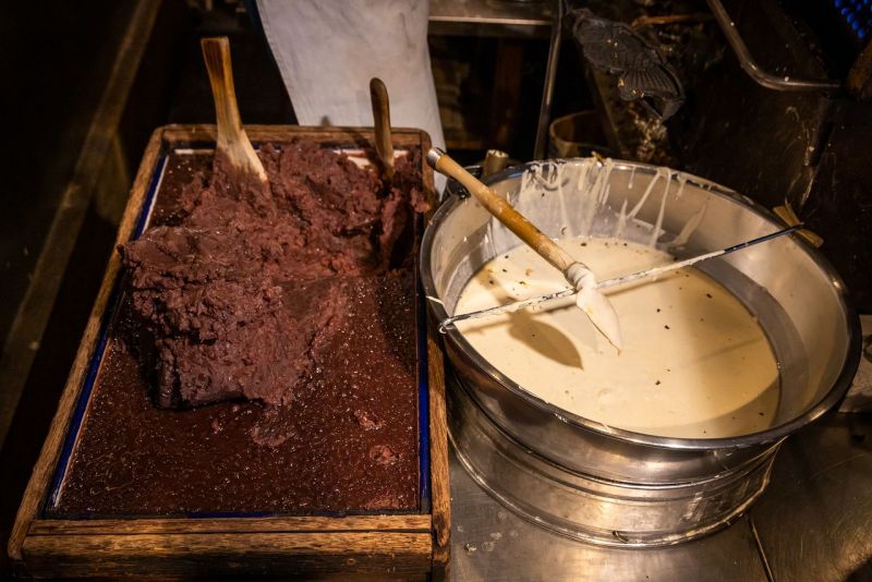 phần nhân Anko trong bánh Taiyaki của Naniwaya